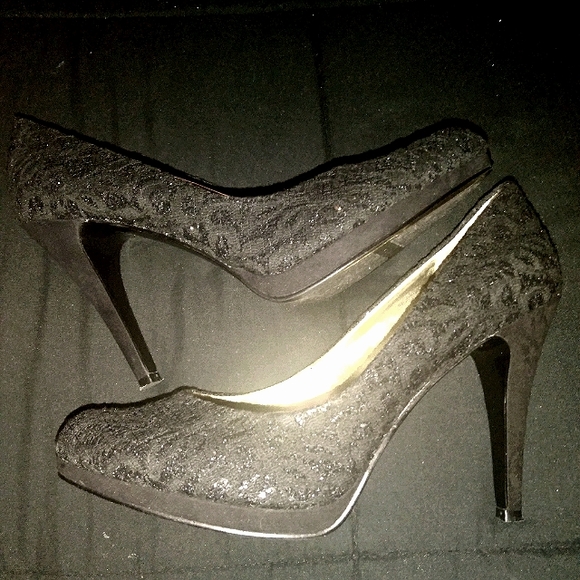 Nine West heels - Picture 1 of 3